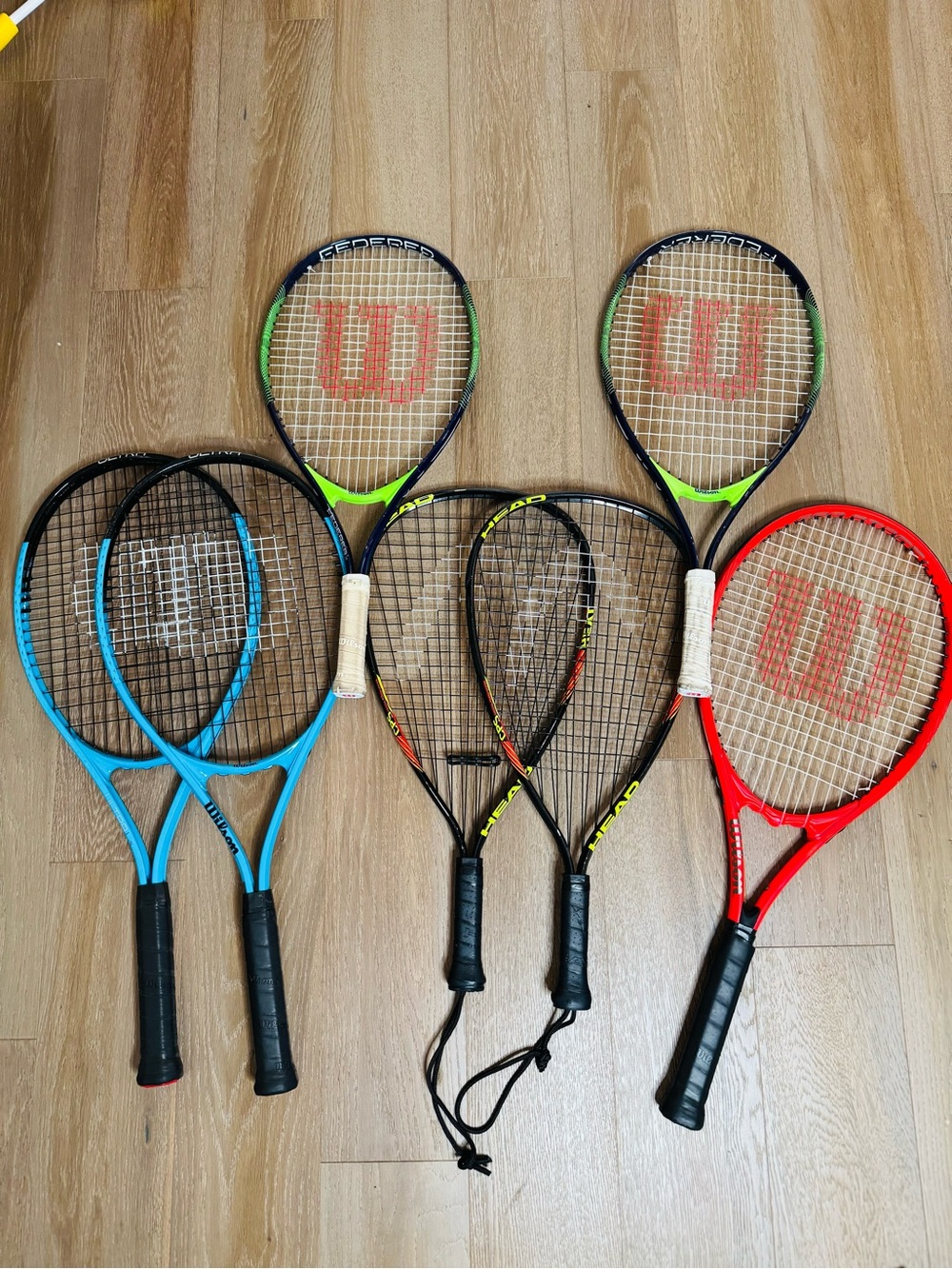 Lit Of  7 Tennis Racket- Wilson & Head Heat In Different Sizes